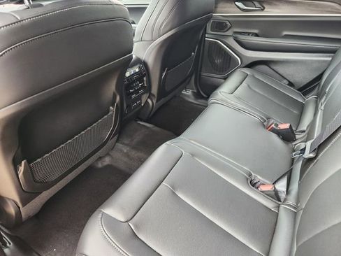 New 2026 Jeep Grand Cherokee L Limited image 21