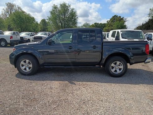 Used 2012 Nissan Frontier SV image 8