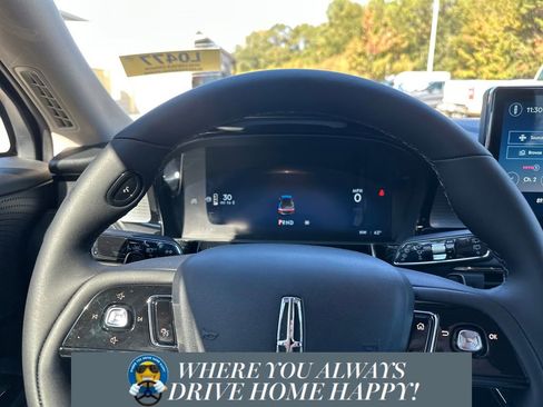 New 2026 Lincoln Corsair Premiere image 12