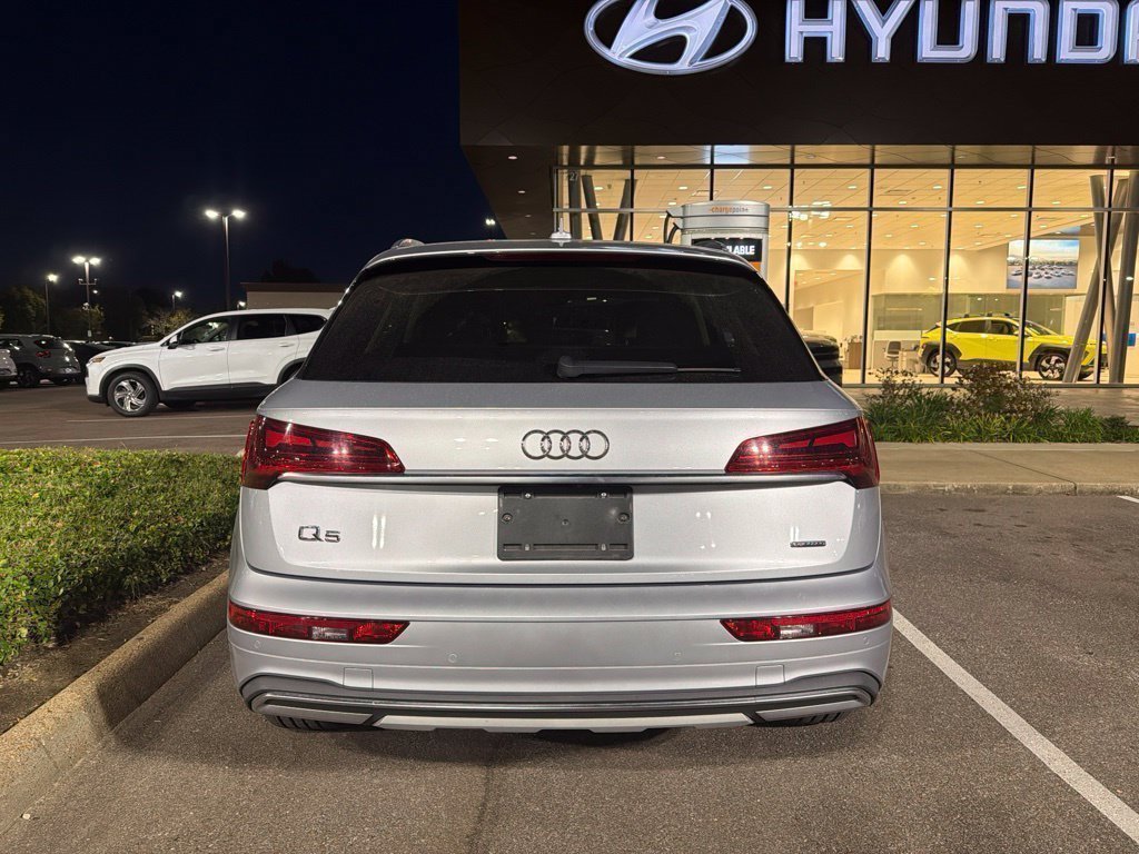Used 2021 Audi Q5 2.0T Premium Plus w/ Premium Plus Package AWD/4WD image 3