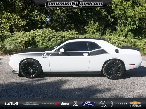 Used 2022 Dodge Challenger R/T Scat Pack w/ T/A Package image 3