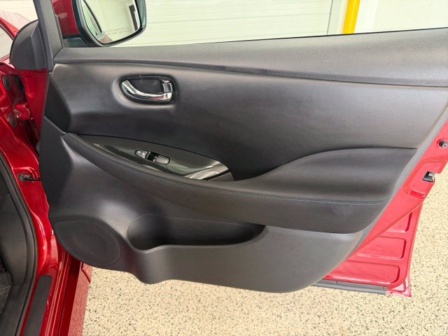 Used 2020 Nissan Leaf SV w/ Protection Package FWD image 21