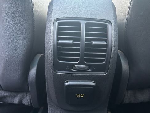 Used 2019 Ford Escape Titanium image 35