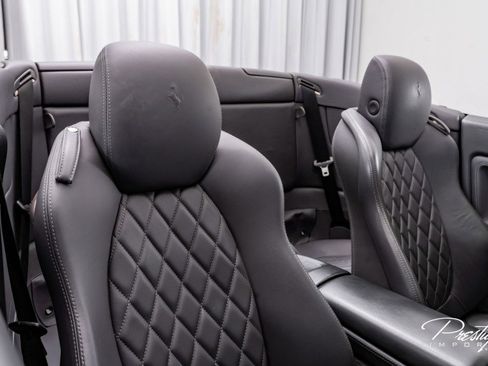 Used 2014 Ferrari California image 46