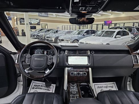 Used 2017 Land Rover Range Rover HSE image 28