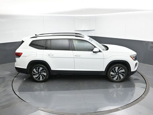 Used 2024 Volkswagen Atlas SE w/ Panoramic Sunroof Package image 52