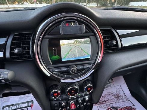 Used 2019 MINI Cooper S w/ Premium Package image 15
