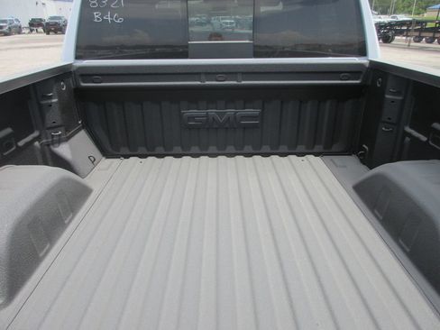 New 2026 GMC Sierra 1500 Denali Ultimate AWD/4WD image 9
