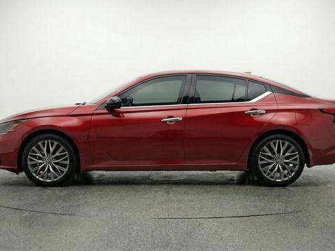 Used 2025 Nissan Altima 2.5 SV FWD image 5