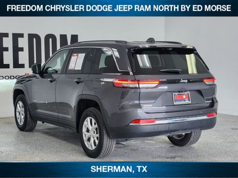 Used 2023 Jeep Grand Cherokee Limited w/ Luxury Tech Group II AWD/4WD image 3