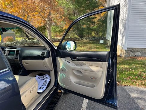 Used 2005 Lexus GX 470 GX 470 Sport Utility 4D image 20