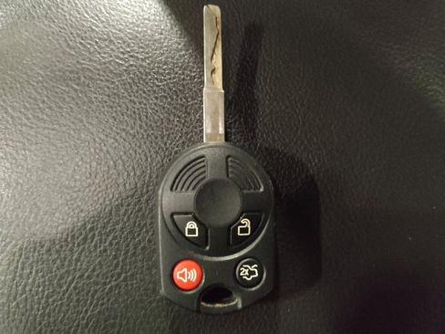 Used 2018 Ford Focus SEL FWD image 32