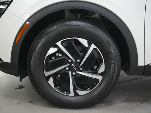 Used 2023 Kia Sportage LX image 27