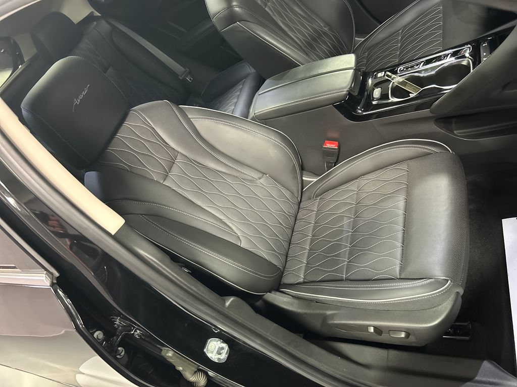 Used 2023 Buick Envision Avenir FWD image 23