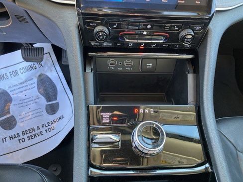 Used 2023 Jeep Grand Cherokee L Limited w/ Black Appearance Package image 18