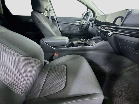 Used 2026 Kia Sportage LX FWD image 29