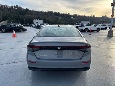 New 2025 Honda Accord SE image 10