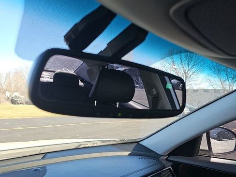 Used 2017 Kia Cadenza Premium w/ Luxury Package image 21