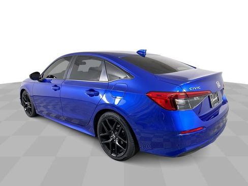 Used 2023 Honda Civic Sport image 6