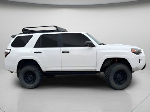 Used 2021 Toyota 4Runner Venture w/ Moonroof Package image 3
