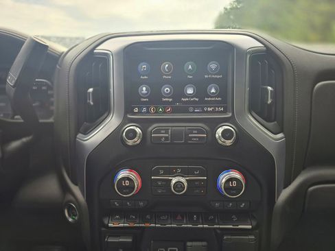 Used 2020 GMC Sierra 1500 SLT w/ SLT Premium Plus Package AWD/4WD image 17