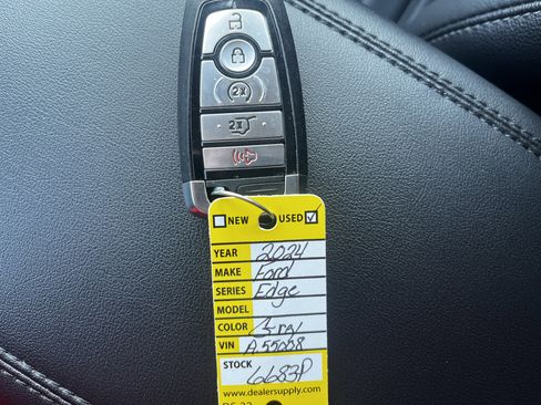 Used 2024 Ford Edge SEL w/ Convenience Package AWD/4WD image 21