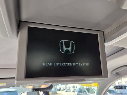 Used 2018 Honda Pilot Touring image 13