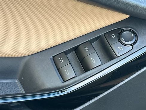 New 2026 Chevrolet Equinox ACTIV w/ Convenience Package III image 15