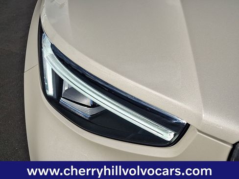 Certified 2025 Volvo XC40 B5 Core w/ Protection Package Premier image 10