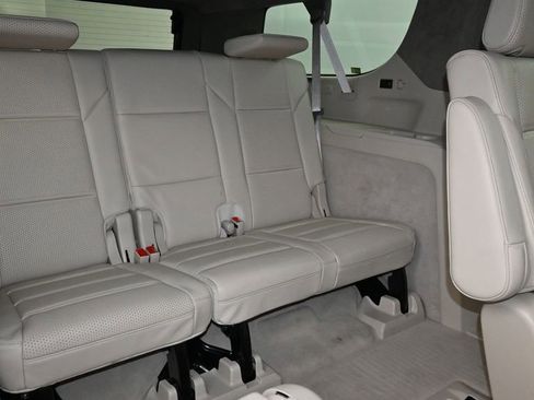 Certified 2025 Cadillac Escalade ESV Sport Platinum AWD/4WD image 11