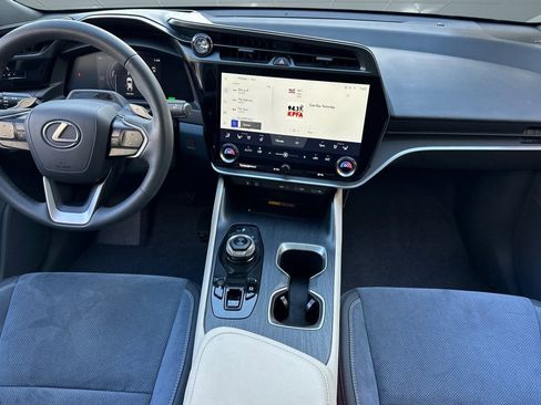 Used 2023 Lexus RZ 450e Premium image 16