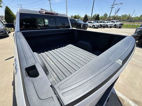 Used 2024 GMC Sierra 1500 Elevation w/ Preferred Package AWD/4WD image 26
