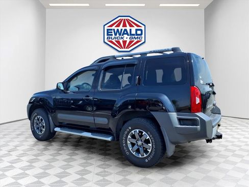 Used 2015 Nissan Xterra PRO-4X w/ Nevada Tow Package AWD/4WD image 2