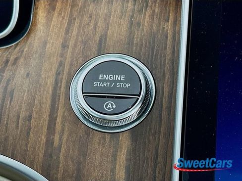 Used 2024 Mercedes-Benz C 300 4MATIC Sedan image 31