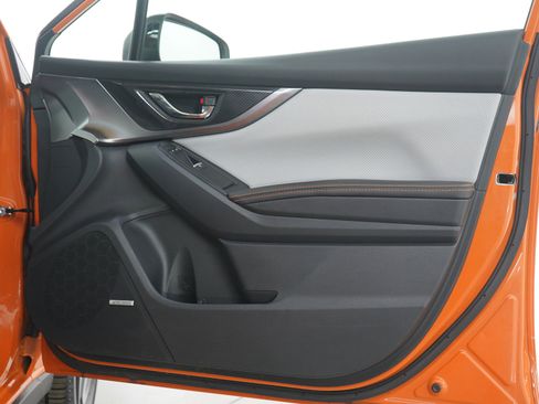 Used 2019 Subaru Crosstrek 2.0i Limited w/ Moonroof Package w/Navigation image 9