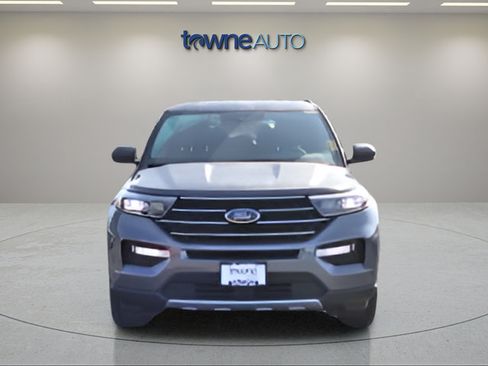 Used 2023 Ford Explorer XLT w/ Equipment Group 202A AWD/4WD image 11