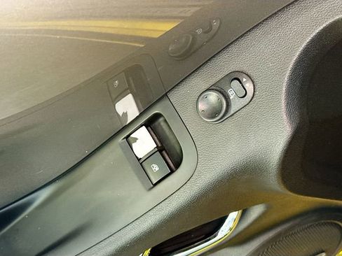 Used 2010 Chevrolet Camaro SS image 17