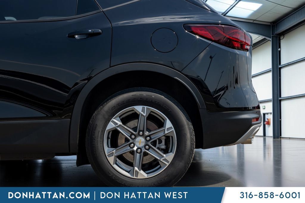 Used 2024 Chevrolet Blazer LT w/ LPO, Floor Liner Package FWD image 29