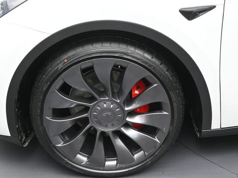 Used 2023 Tesla Model Y Performance AWD/4WD image 8