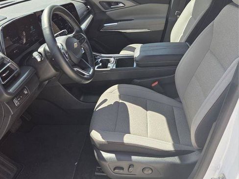 Certified 2026 Chevrolet Traverse LT w/ Driver Confidence Package FWD image 10