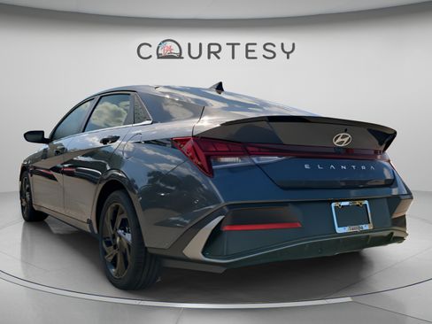 New 2026 Hyundai Elantra SEL Sport Premium FWD image 5