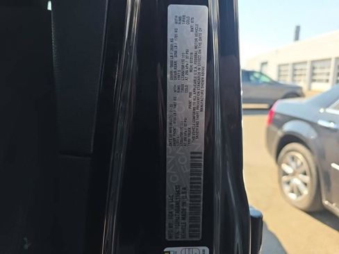 Used 2022 Jeep Gladiator Willys image 28