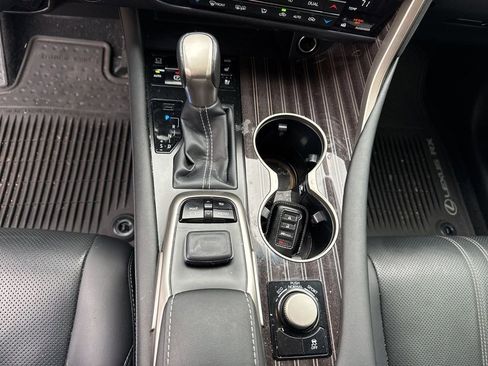 Used 2019 Lexus RX 350 FWD w/ Luxury Package image 19