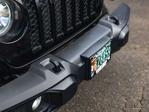 Used 2021 Jeep Gladiator Willys image 5