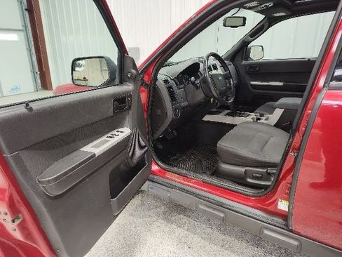 Used 2011 Ford Escape XLT w/ 202A Rapid Spec Order Code AWD/4WD image 10