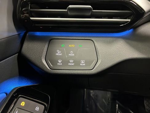 Used 2023 Volkswagen ID.4 Pro S image 33