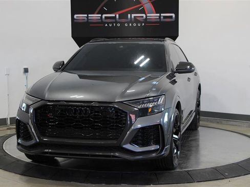 Used 2022 Audi RS Q8 w/ Carbon Optic Package image 5