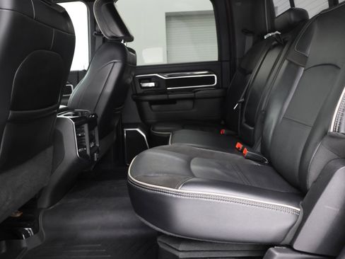 Used 2022 RAM 3500 Laramie AWD/4WD image 9