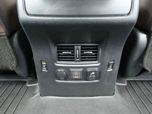 Used 2021 Nissan Titan Platinum Reserve w/ Moonroof Package image 43