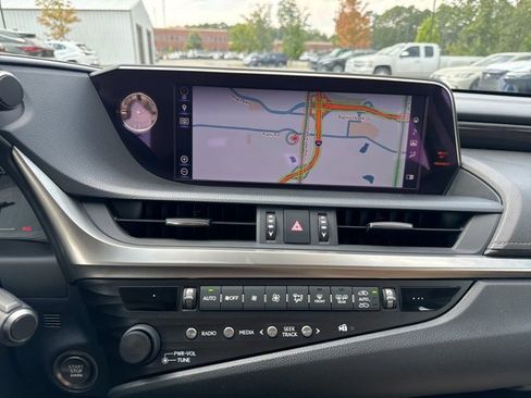 Used 2019 Lexus ES 350 350 Luxury image 17